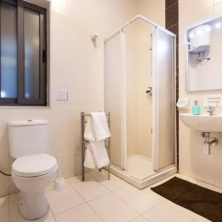 Spacious Pv Apt Close To Club, Schools With Wifi By 360 Estates * San Ġiljan