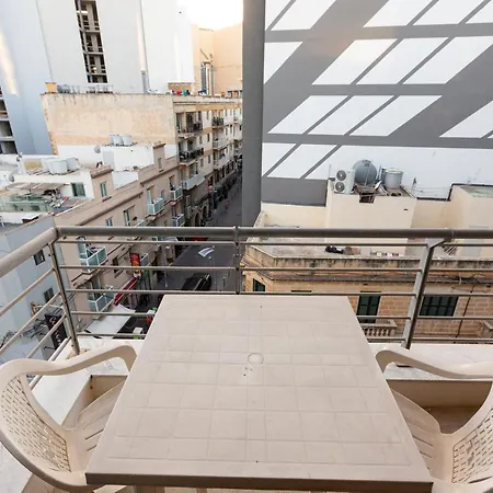 Spacious Pv Apt Close To Club, Schools With Wifi By 360 Estates *
