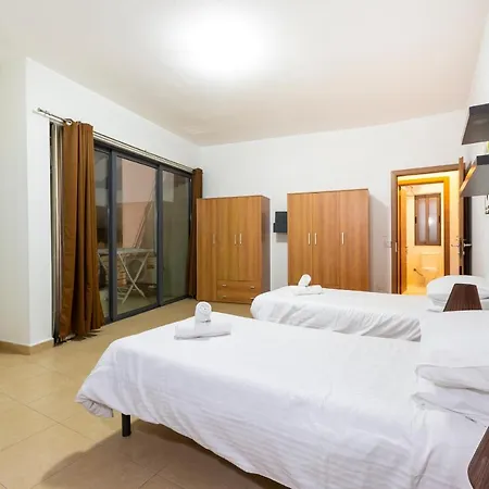 Spacious Pv Apt Close To Club, Schools With Wifi By 360 Estates *